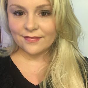 Meet your Posher, Jenn